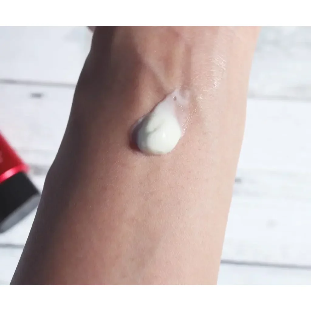 Bioré UV Athlizm Skin Protect Essence Sunscreen SPF50+ PA++++ 70g - Image 2