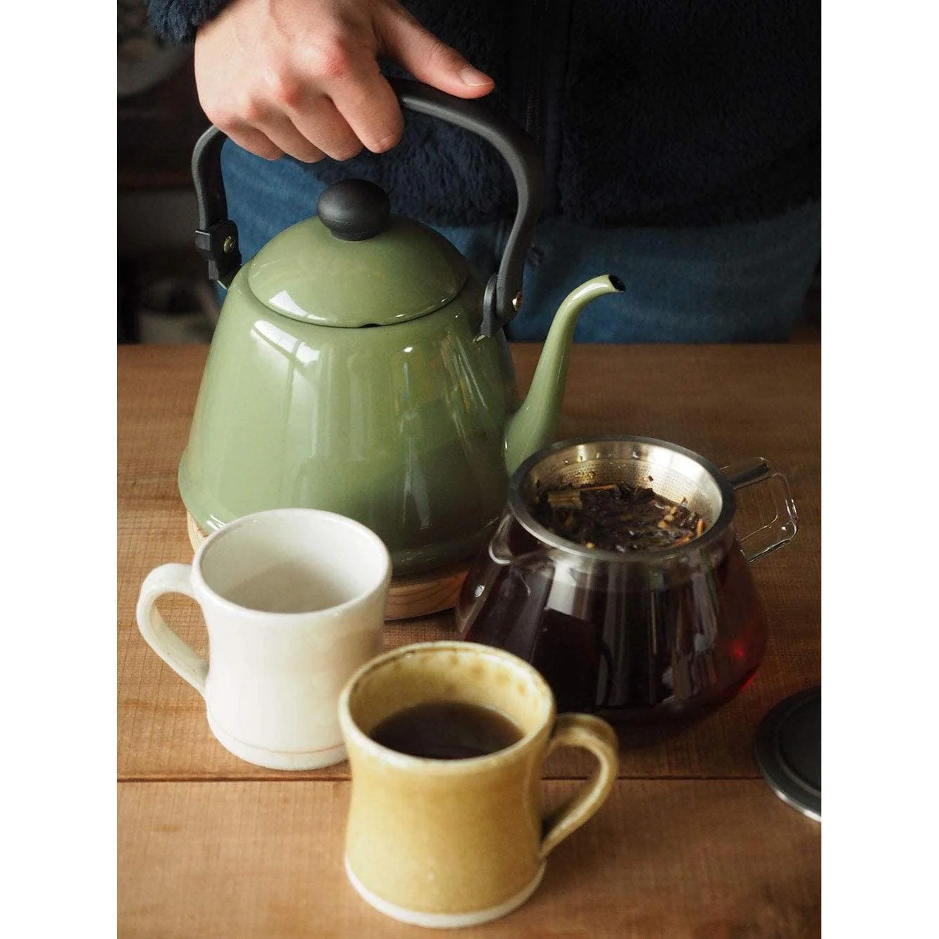 Noda Horo Drip Kettle II Japanese Enamel Gooseneck Kettle Black 2L - Image 4